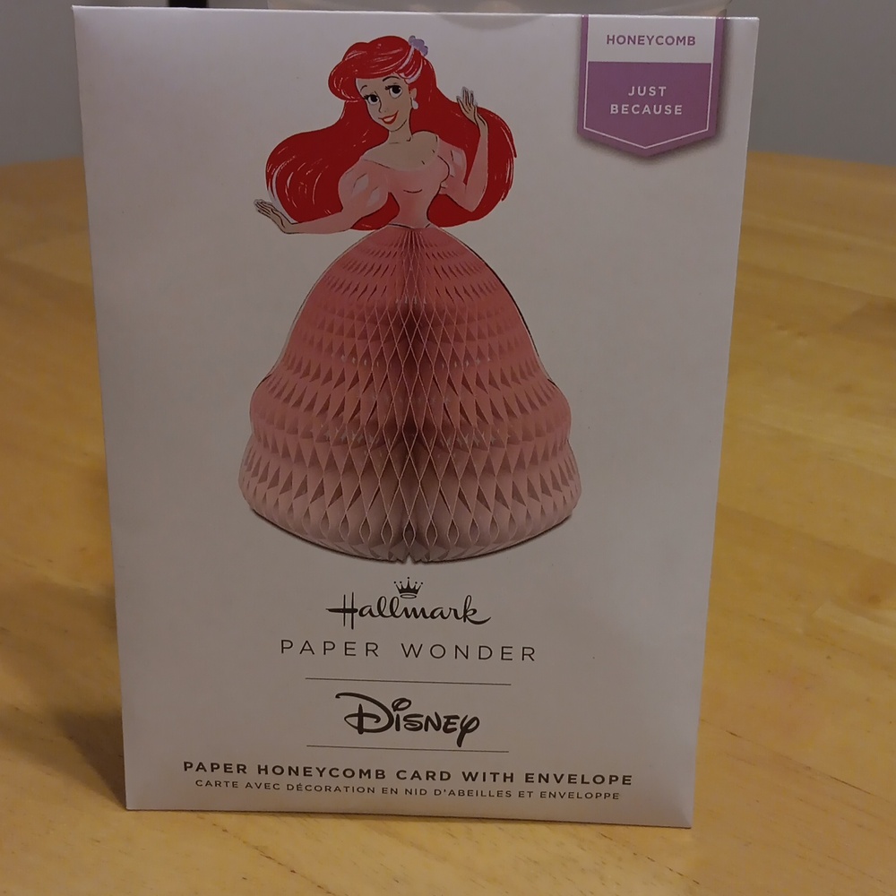 Hallmark x Disney NWT Paper Honeycomb Card w Envelope Choice of Princess 👸 - Picture 2 of 9